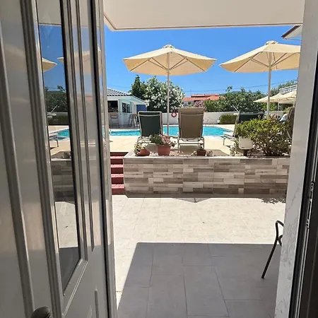 Plaza 2* سارتي