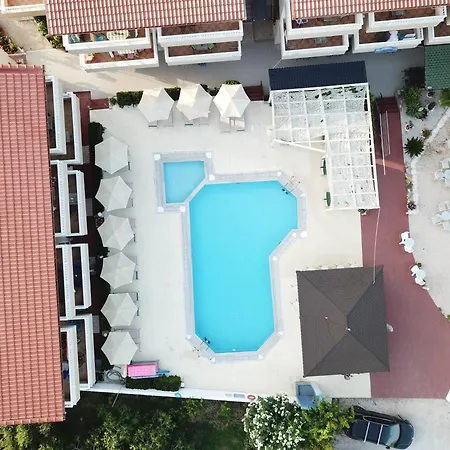 Отель Plaza Сарти