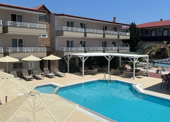Hotel Plaza Sárti